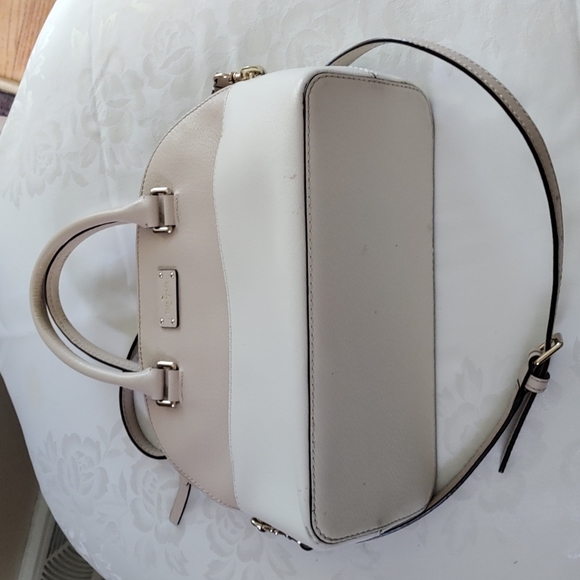 Kate Spade women's purse. - Picture 2 of 3
